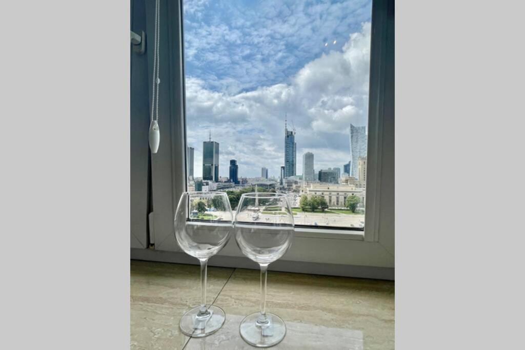 Sawa Apartment 2Xmetro Wifi 500 Mbs 50'Tv Netflix Hbo Appletv+ วอร์ซอ ภายนอก รูปภาพ